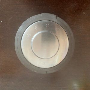 BECCA Makeup - Becca Champaign Pop Highlighter BECCA Makeup - Becca Champaign Pop Highlighter